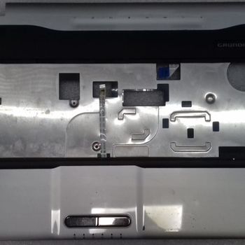 Grundıg GNB 1540 A1 B8 Üst Kasa & Hoperlör 2.El
