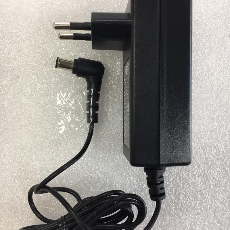 LG Monitör Adaptörü 19V 0.84 A