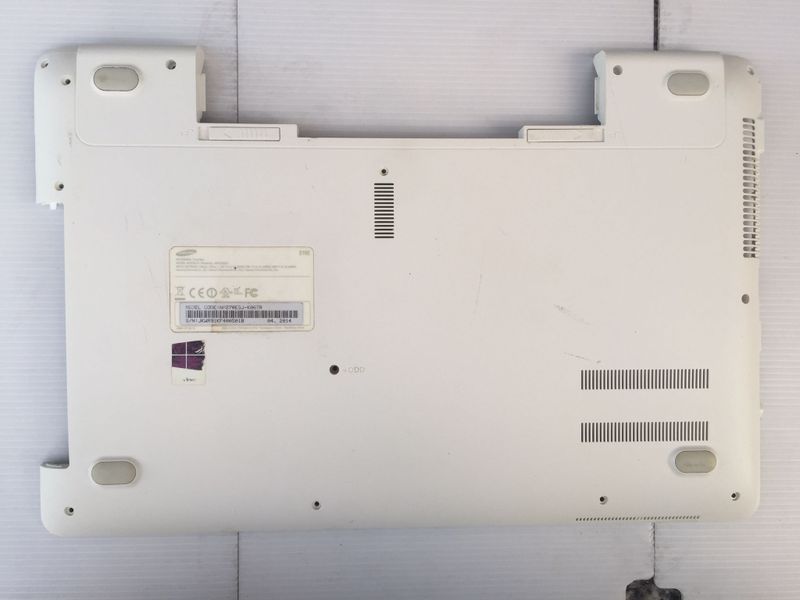 Samsung  NP270E5J-K06TR ALT KASA 2.EL
