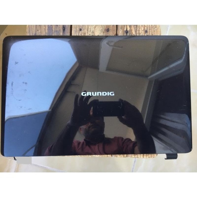 Grundıg Gnb 1589 b1 i5 Lcd Cover